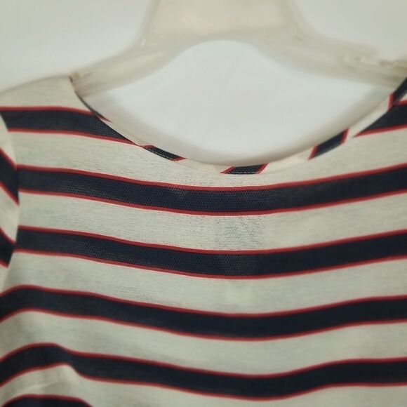 Cute boxy, red white blue top w/tie in back. Sz XS - Picture 3 of 10